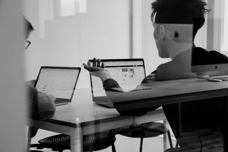 Réunion de travail autour de l’analyse et de la priorisation de contenus